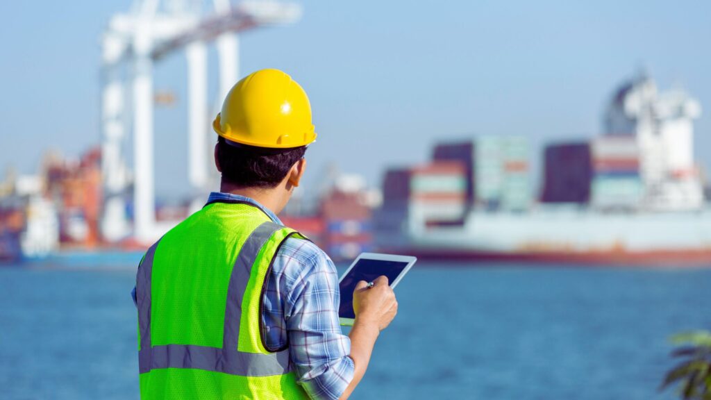 ¿Qué son los INCOTERMS y cuáles son los más utilizados en comercio internacional?