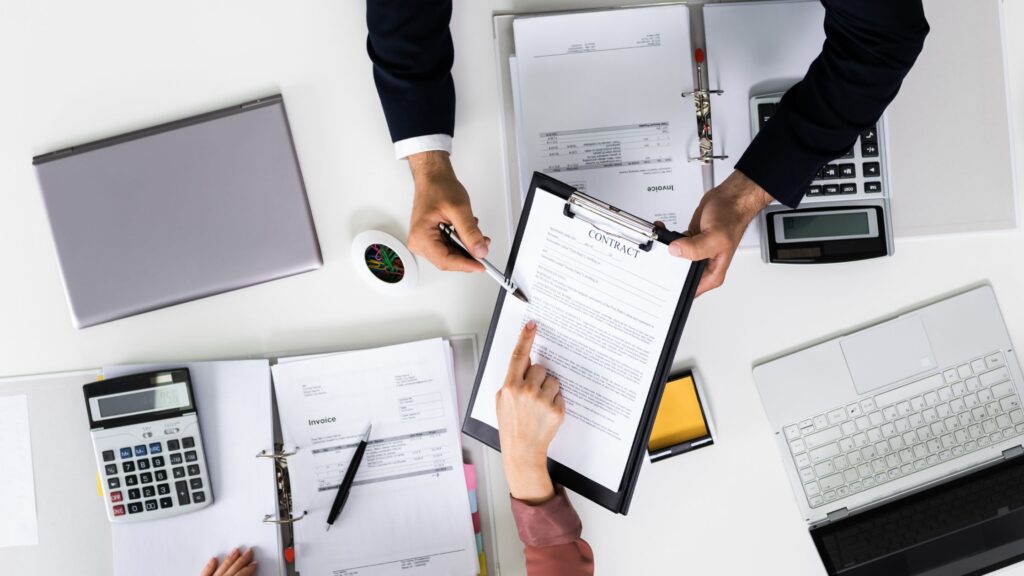 Tipos de contratos mercantiles en México según el Código de Comercio